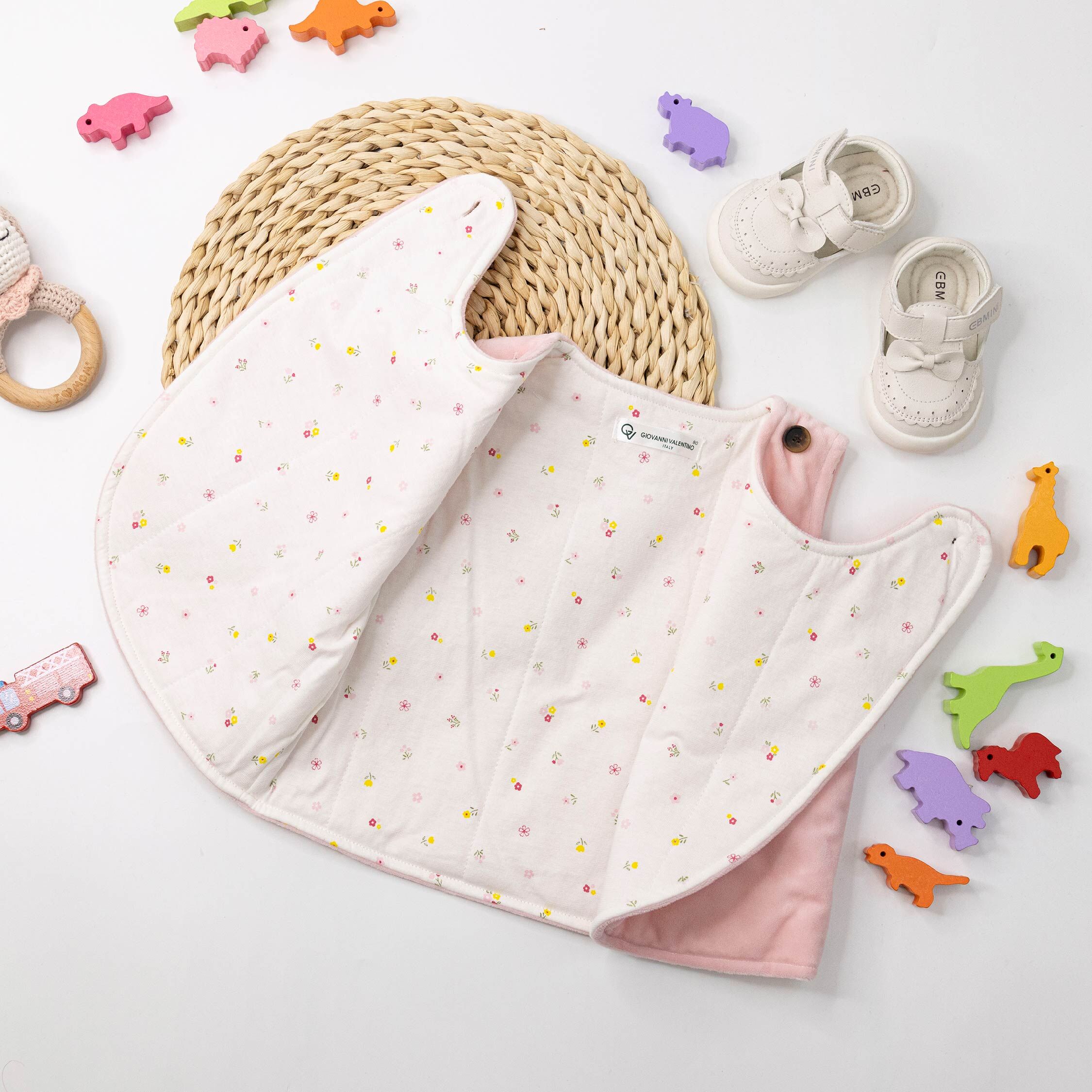 范侖鐵諾【32532】布偶兔兔小標粉嫩鋪棉背心