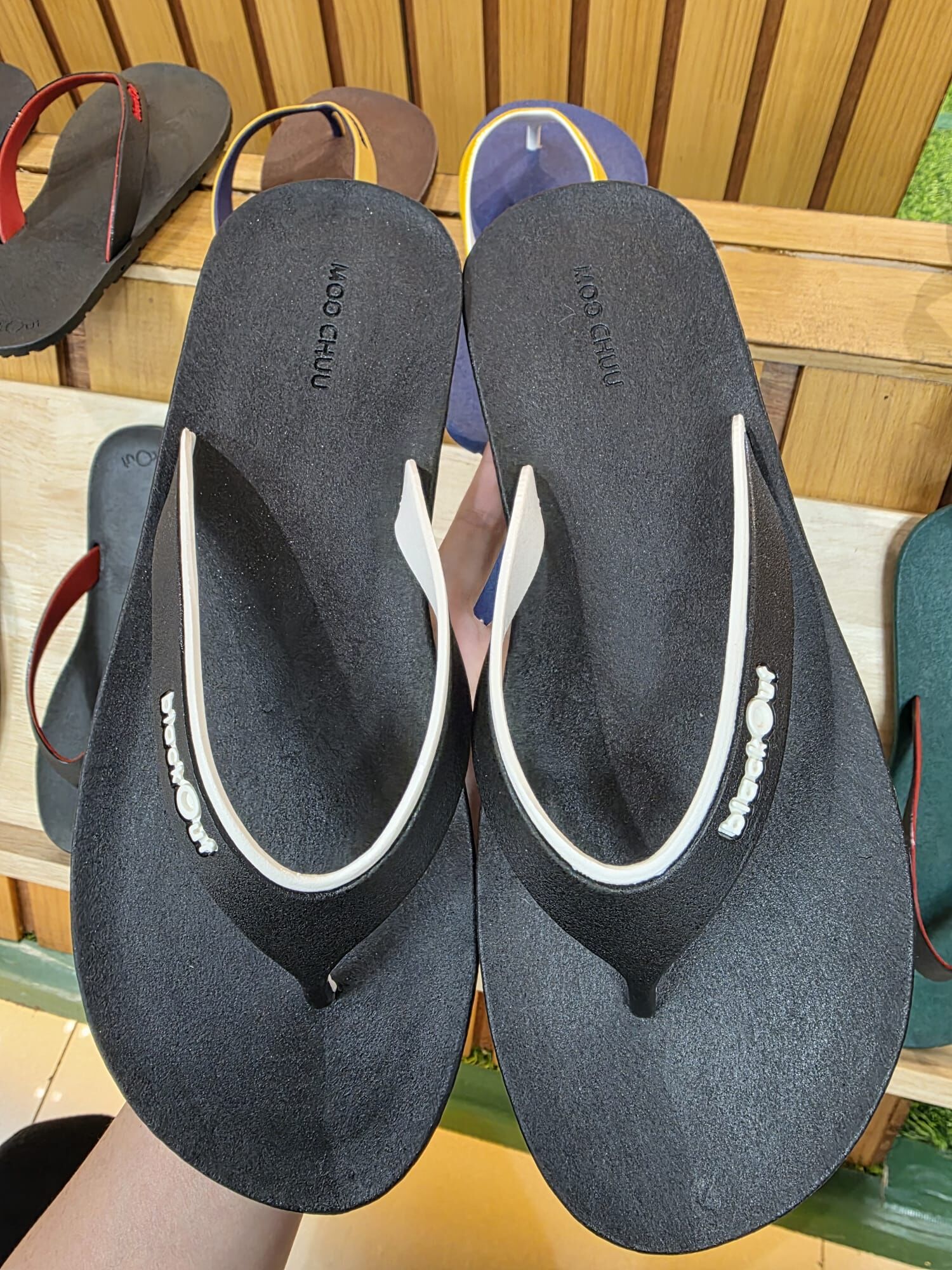 【直播】Moo chuu Black Out LL0901305 交叉拖鞋 (F)