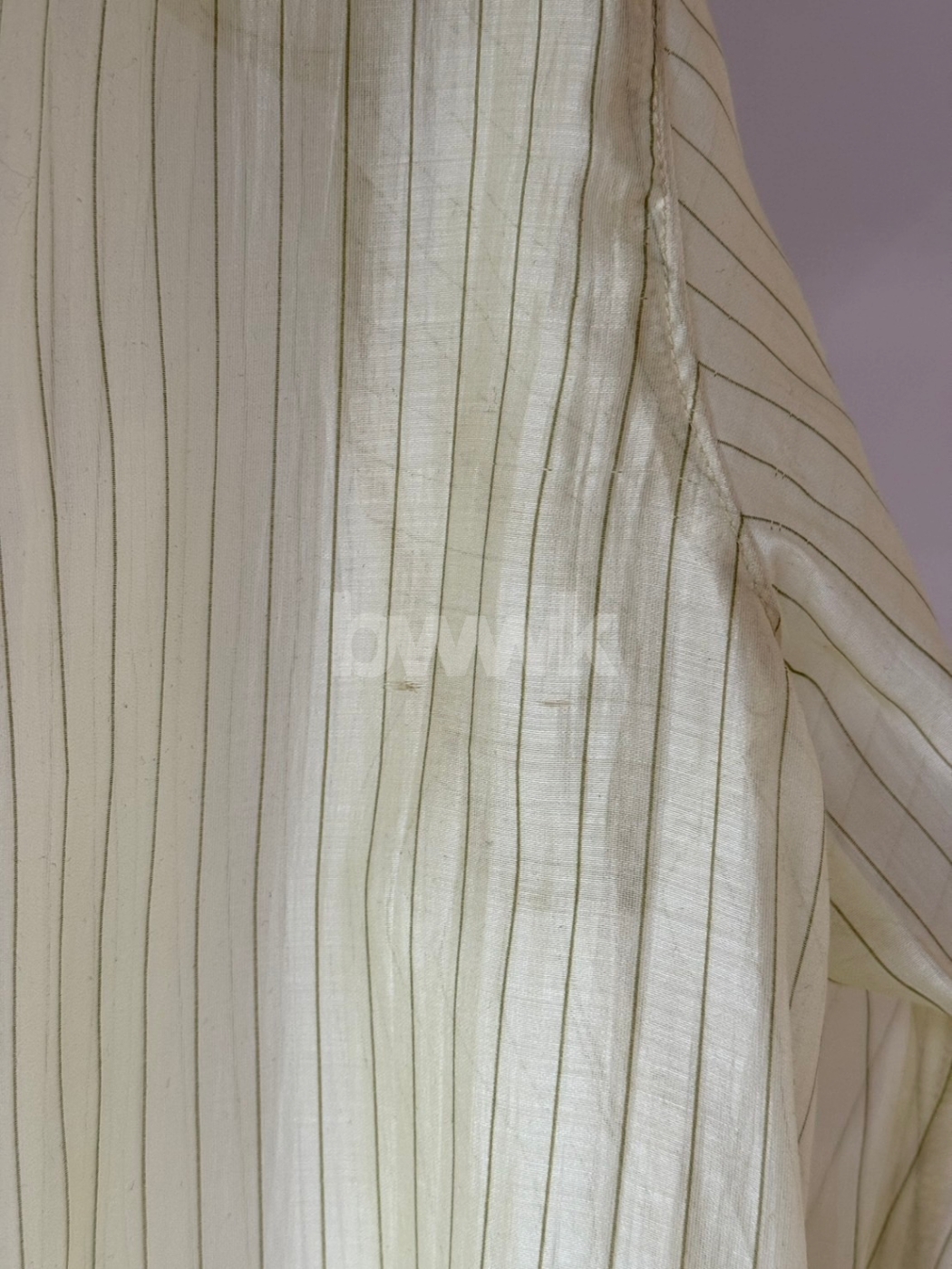 【瑕疵】絲光輕柔直紋襯衫-黃