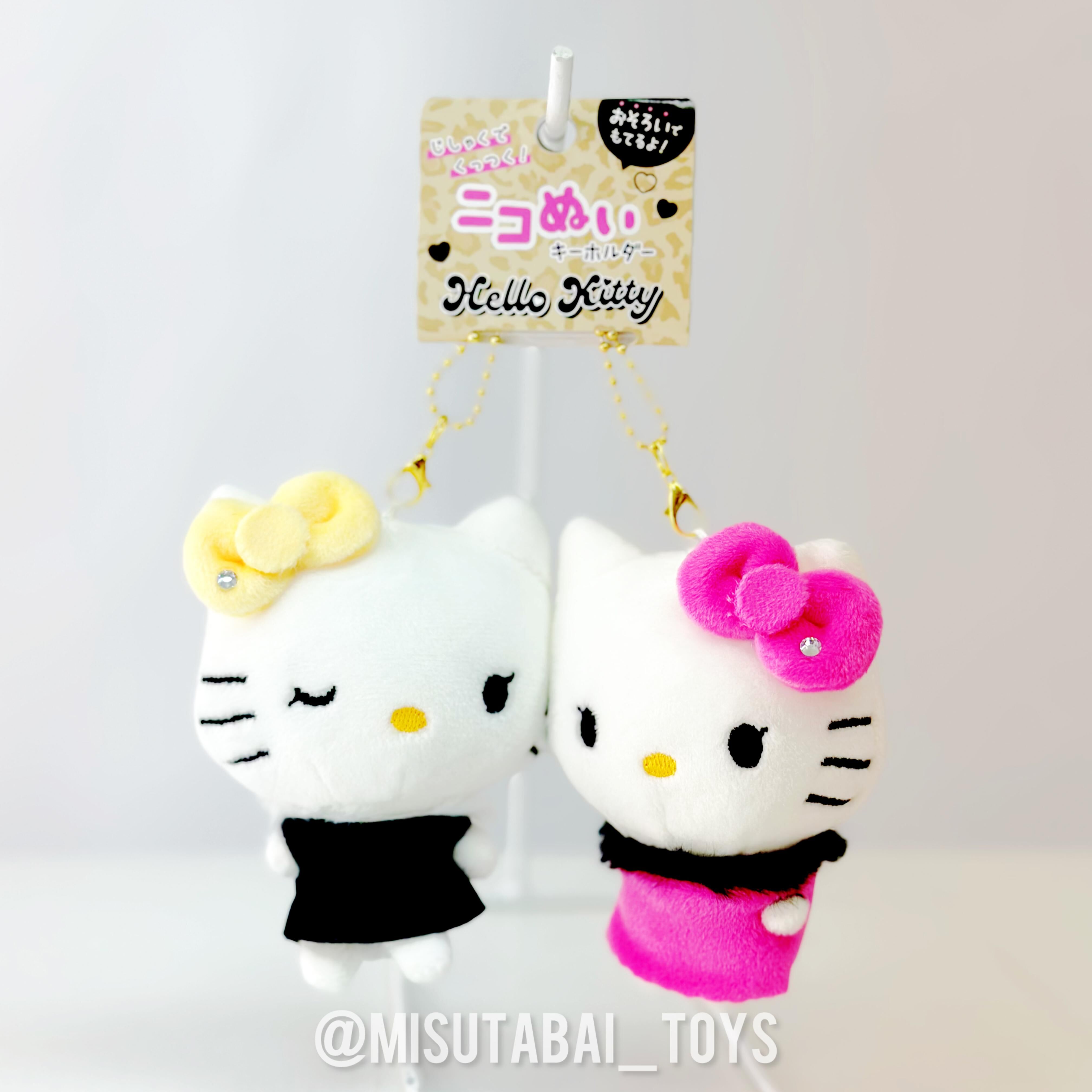 Sanrio Hello Kitty 毛毛裙磁石貼面公仔掛飾