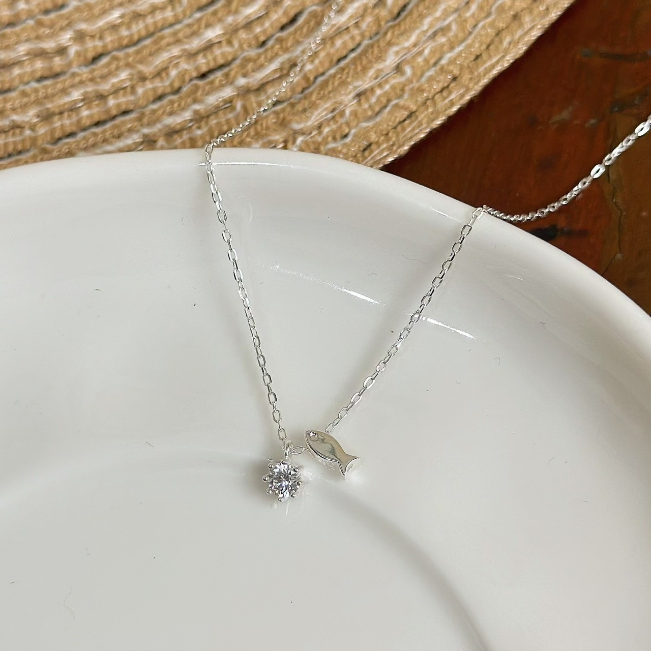 H162單鑽小魚純銀鎖骨鏈