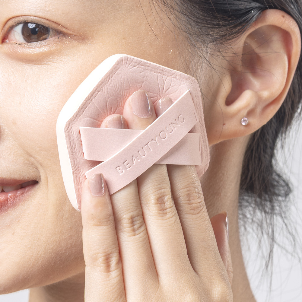 妝漾 絲柔壓紋六角粉撲