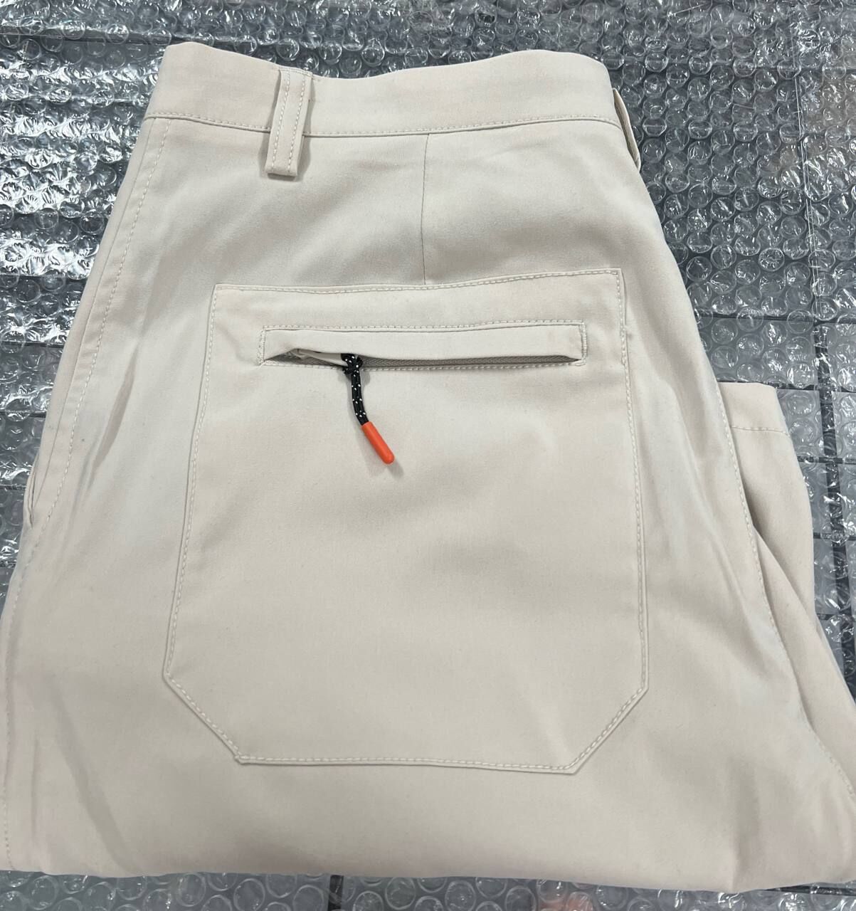 [S] DKNY SAND MENS HIKE SHORT, M1440153-SAN FINAL SALE (SD1530)
