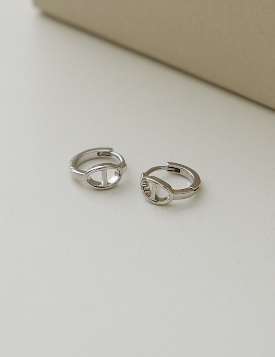 純粹經典豬鼻。針式耳環