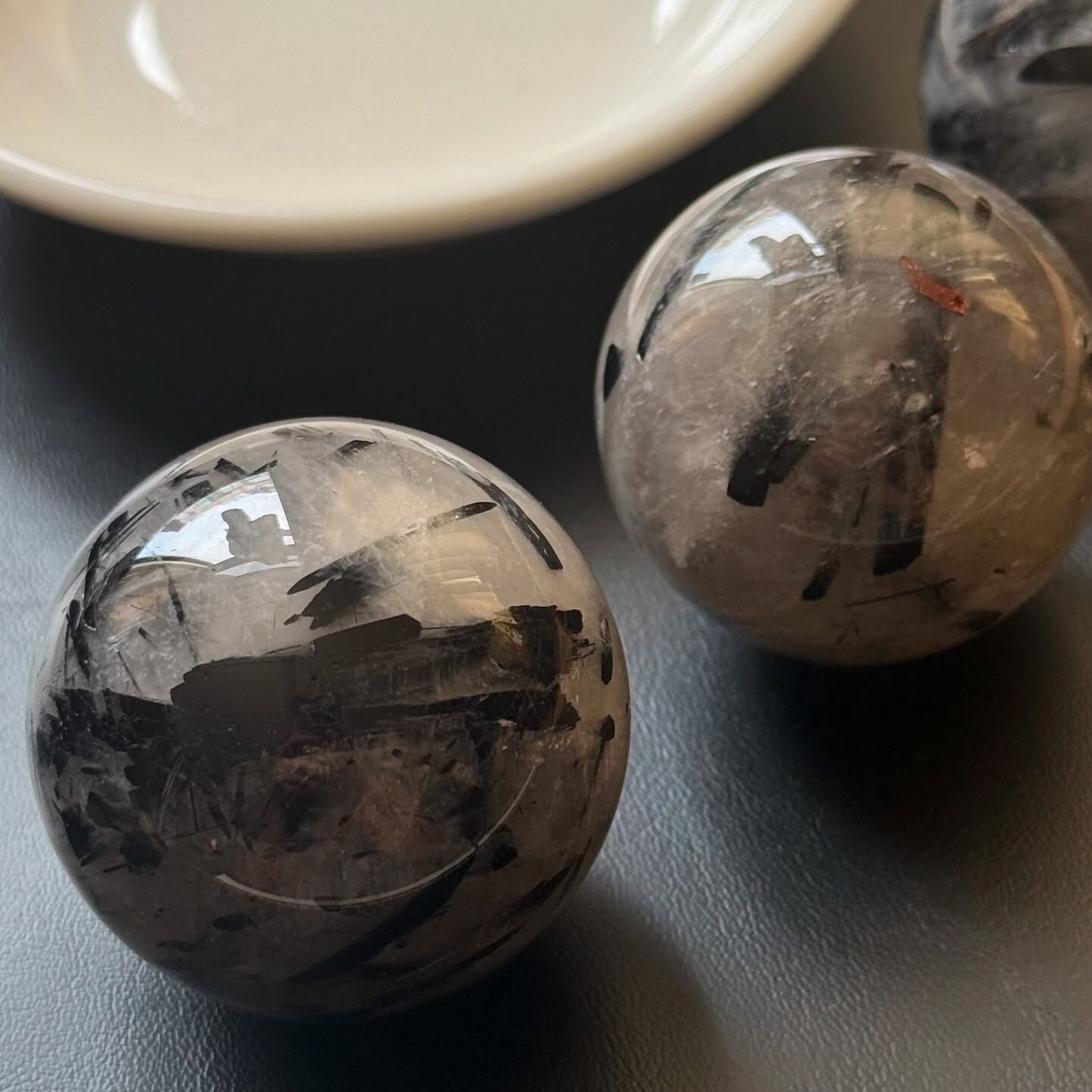 [原石] 黑髮晶碧璽 水晶球
