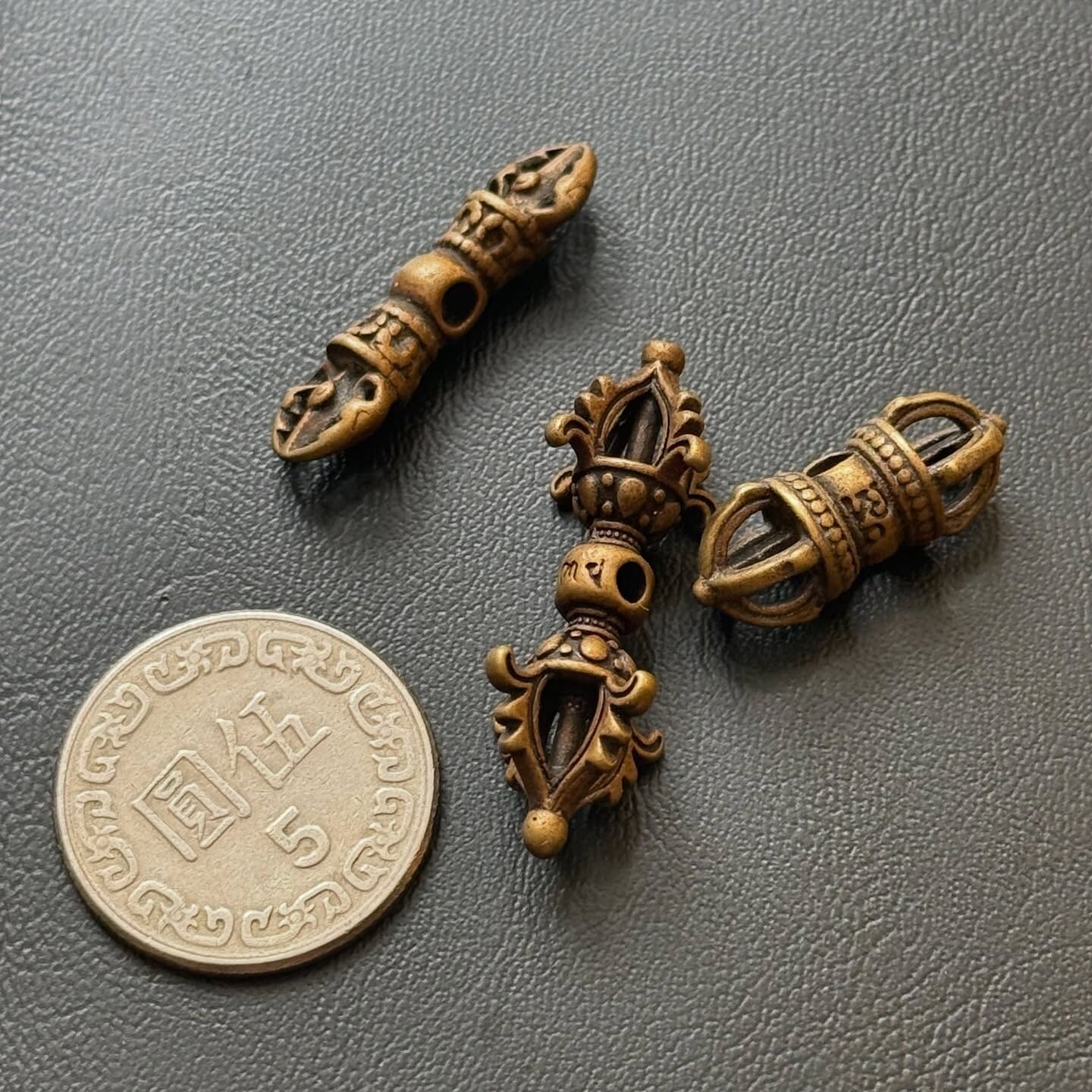 [原石] 黃銅隔珠配件 金剛杵 手串串珠配件