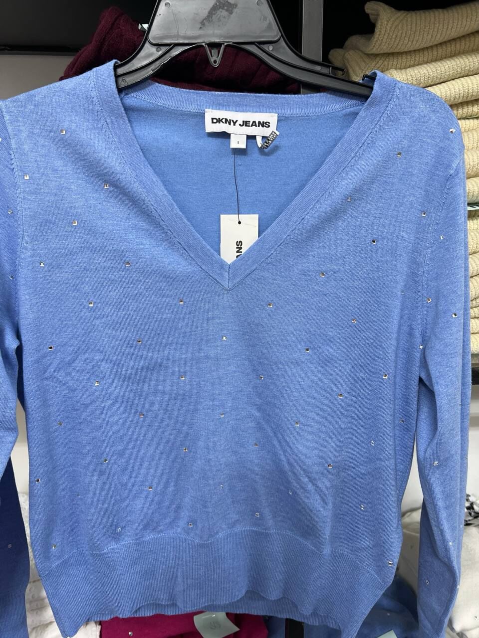 [S] DKNY BLUEBELL HTHR V NECK SWEATER WITH STUDS, DJ4R0438-J1N [FINAL SALE] (SD1531)
