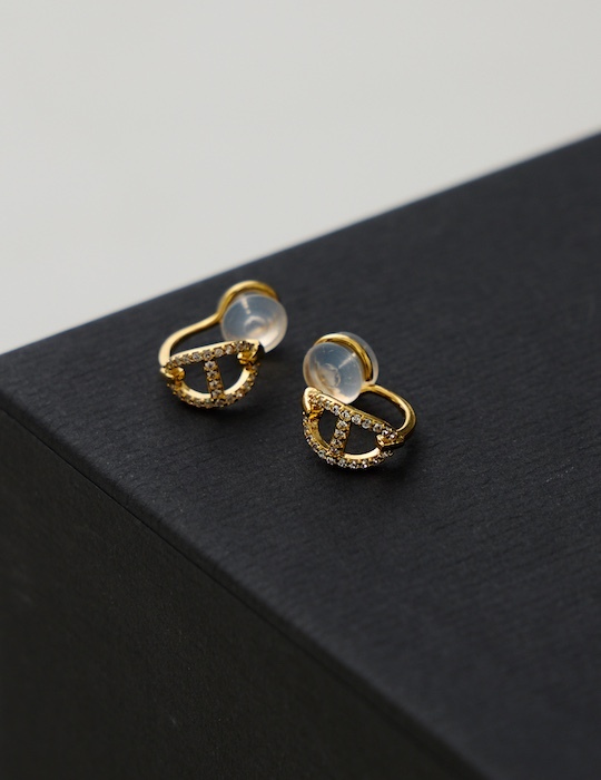 滿鑽百搭小豬鼻。夾式耳環