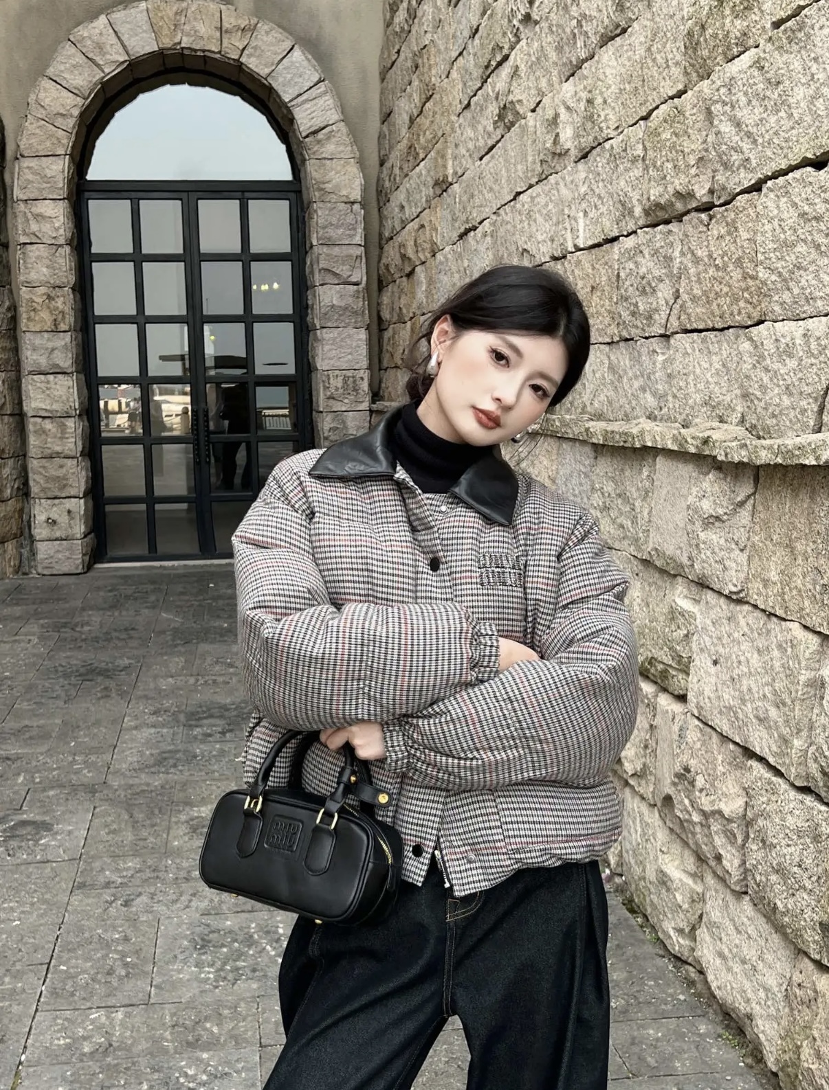 MIU MIU Arcadie 保齡球袋 小號 黑色