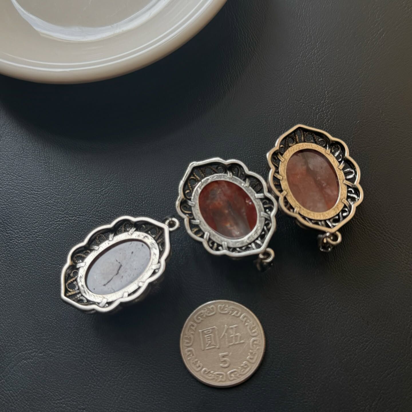 [原石] 紅膠花 項鏈吊墜