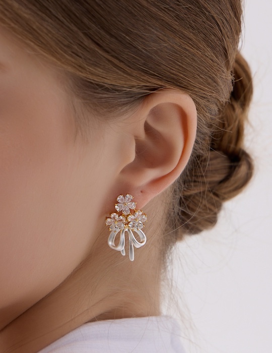 霧光花鑽蝴蝶。針式耳環