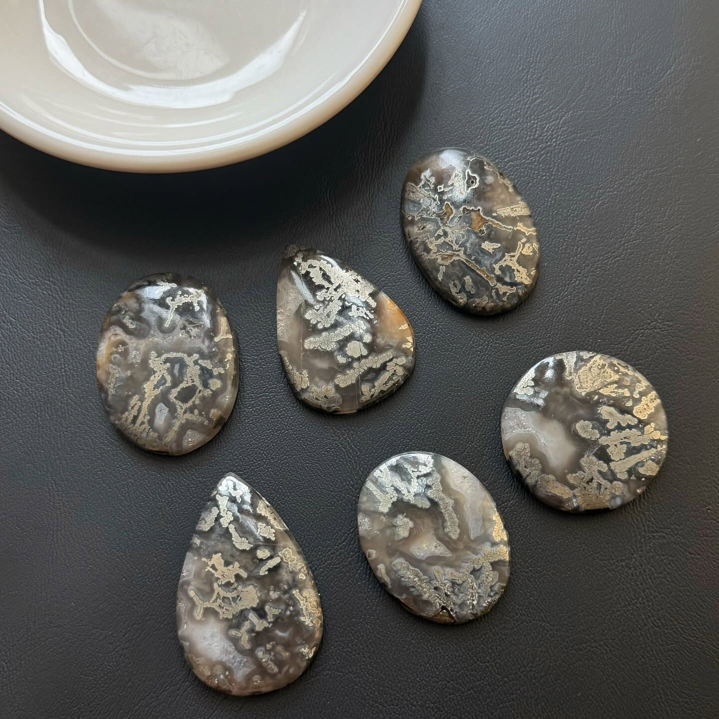 [原石] 白鐵礦 水晶蛋面 水晶墜面