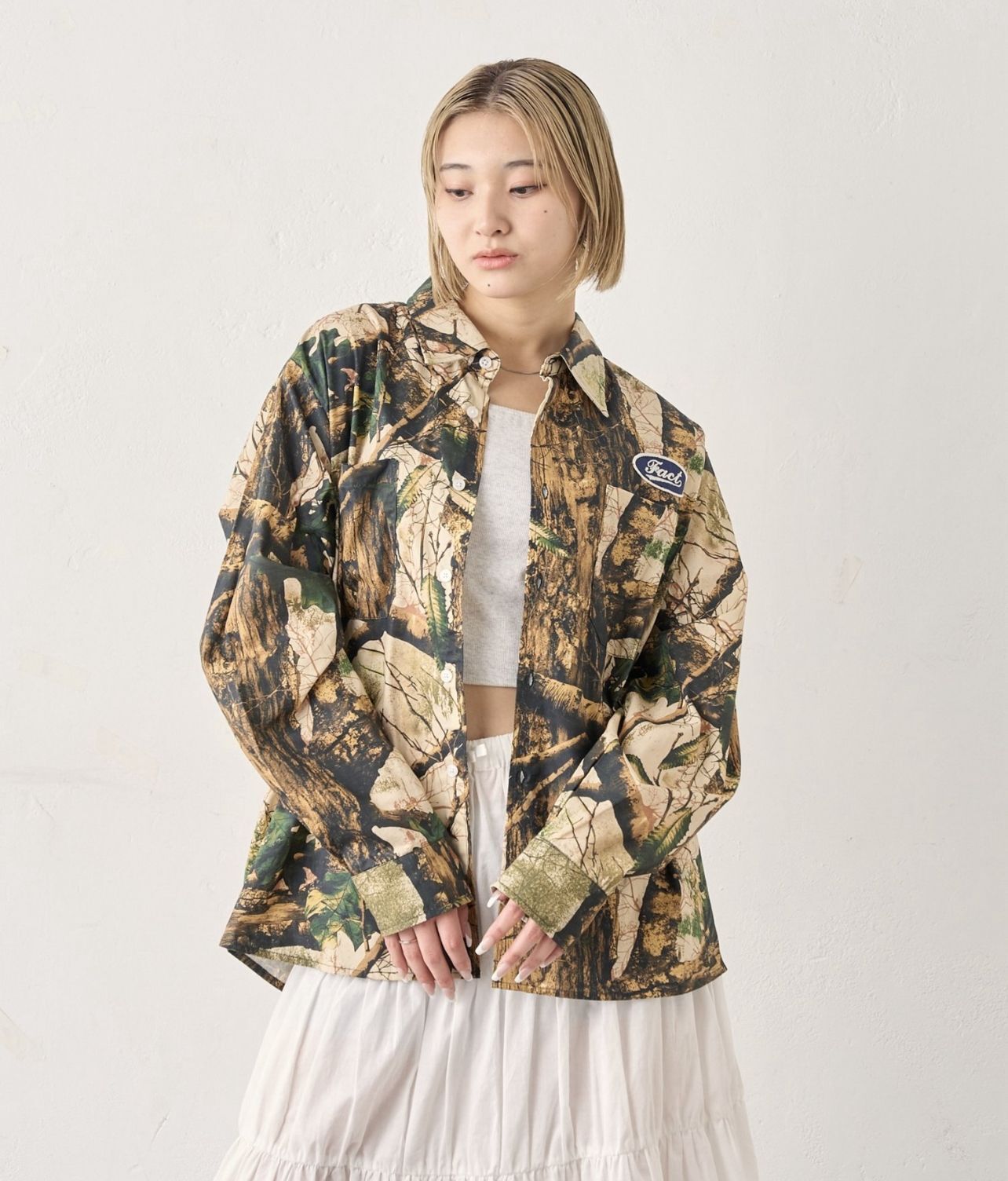 【預購】JN090118 WHO'S WHO gallery 標誌貼布襯衫(FREE SIZE)