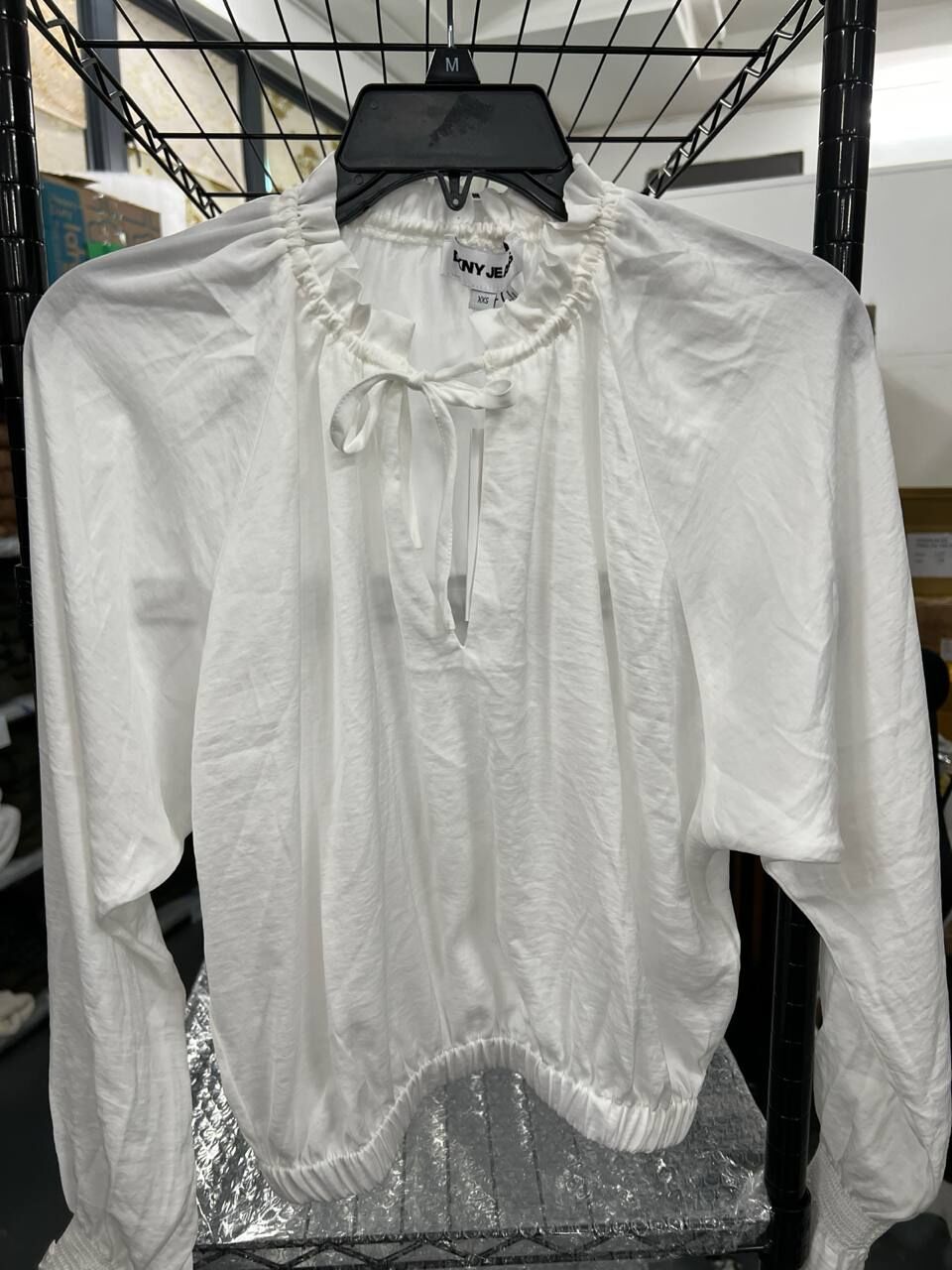 [S] DKNY IVORY SMOCKED CUFF RAGLAN SLEEVE BLOUSE, DJ4W2003-IVY [FINAL SALE] (SD1538)