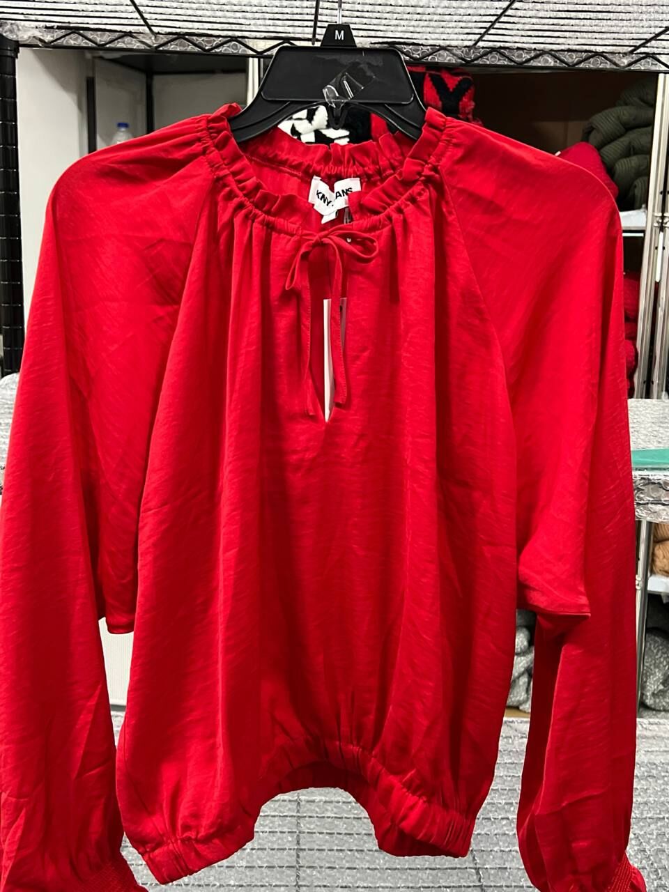 [S] DKNY RED LIGHT SMOCKED CUFF RAGLAN SLEEVE BLOUSE, DJ4W2003-ILR [FINAL SALE] (SD1539)