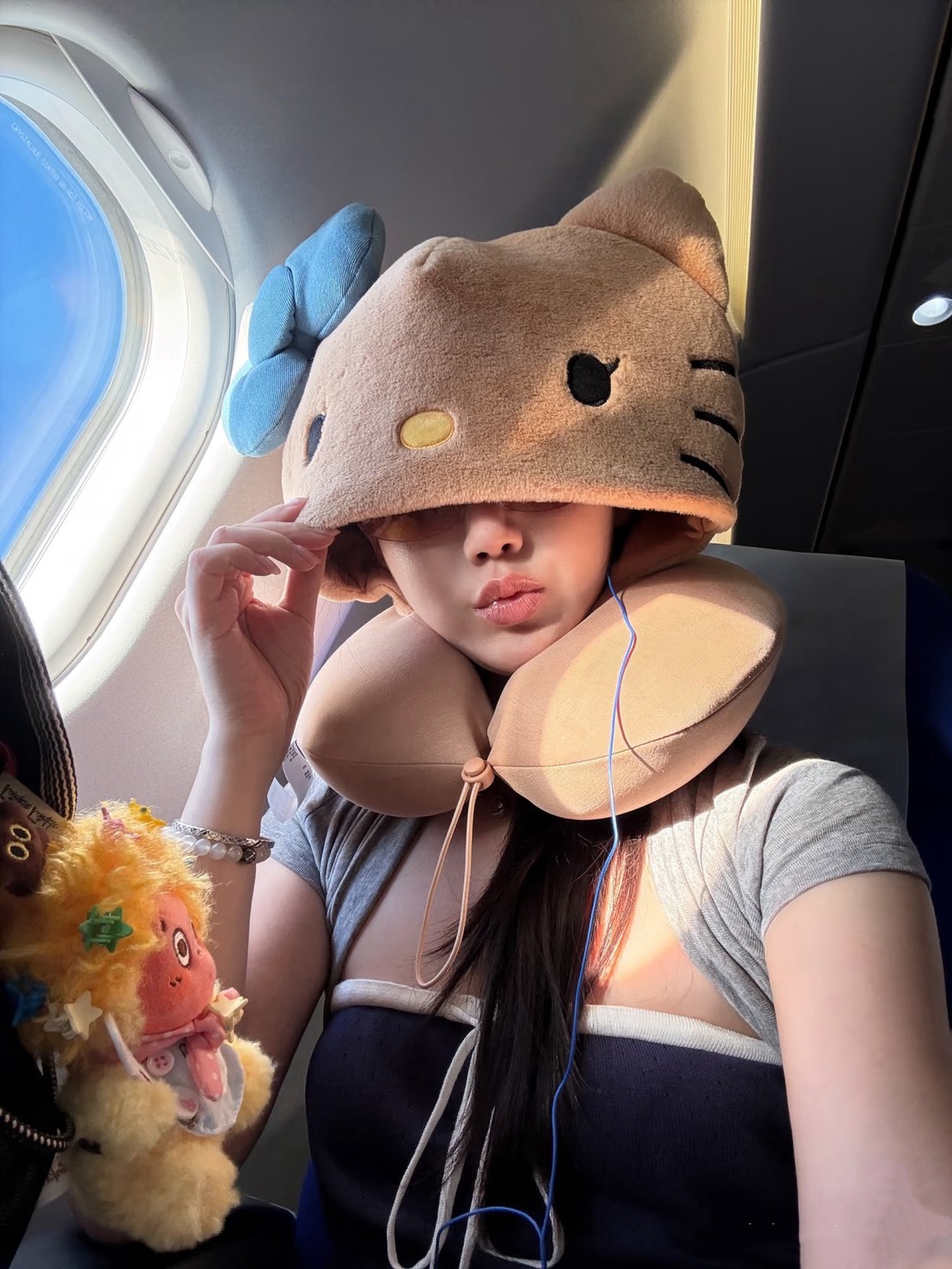 【現貨】HELLO KITTY X TBH U型枕 毯子 帆布袋 三件組 旅行套裝 黑皮 凱蒂貓