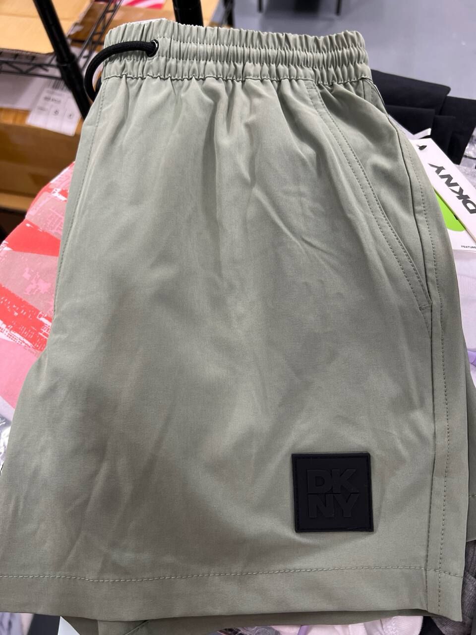[S] DKNY SAGE TASLAN SHORT, DBSDS019-SAG [FINAL SALE] (SD1548)