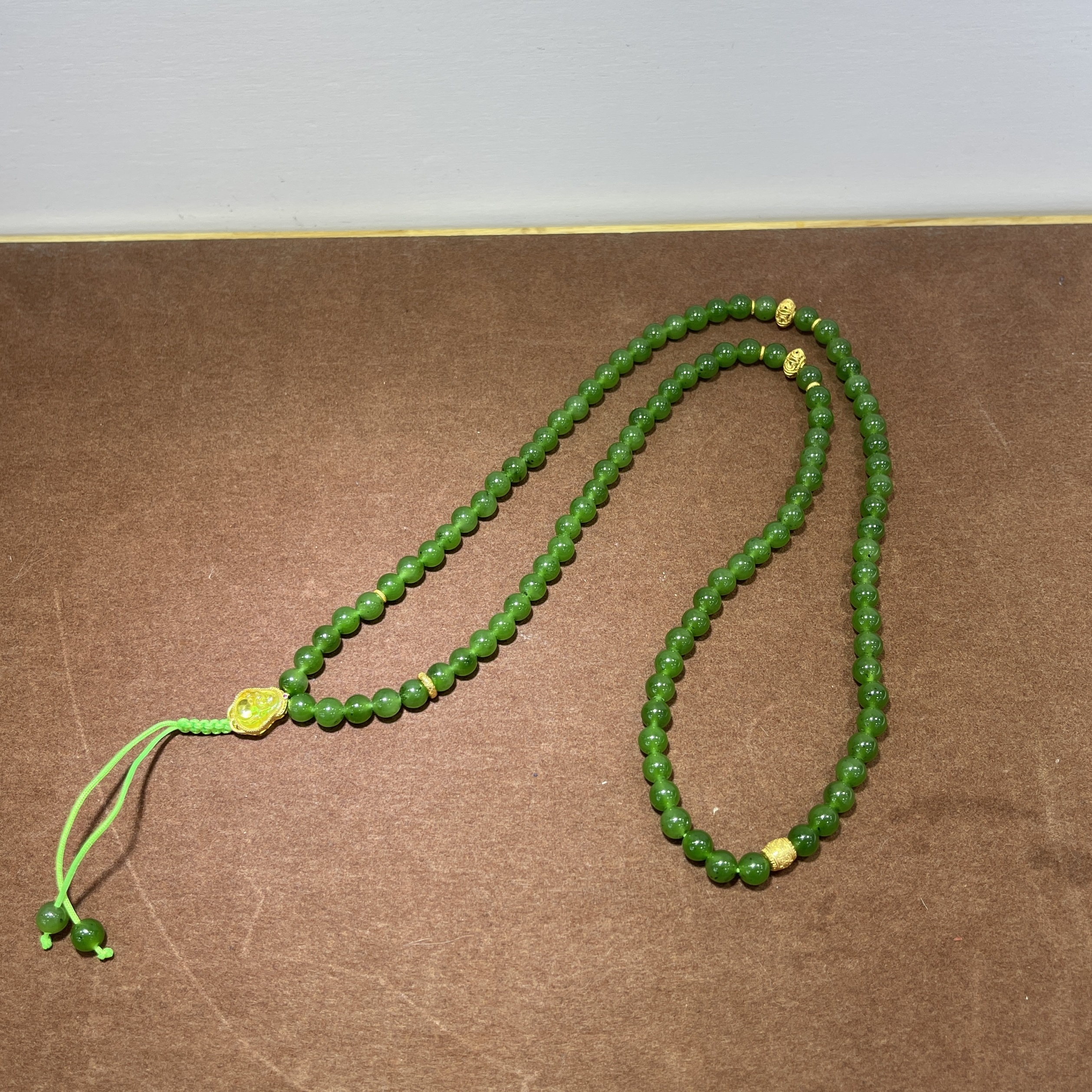 0901ht114-和田玉-6m碧玉蜜蠟彌勒佛媽媽鏈/條（A114）