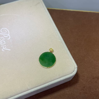 0901ht129-和田玉-18K碧玉圆牌(A129)