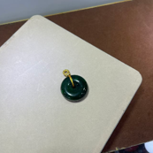 0901ht144-和田玉-北极玉平安扣大号(A144)