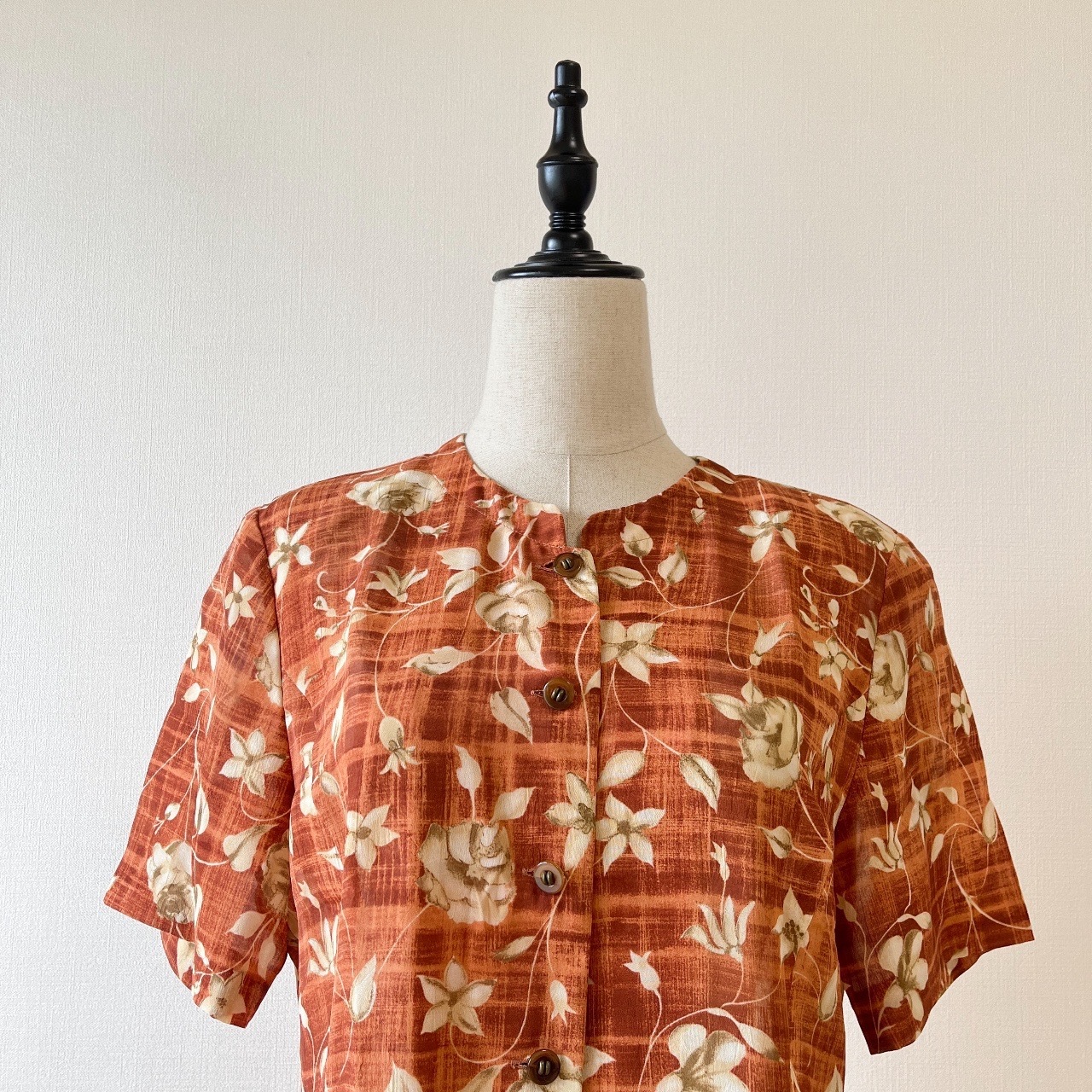 日本製啡色格紋花卉古著上衣