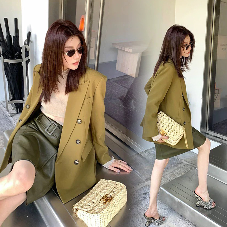 顯白酪梨綠雙排釦V領西裝外套-S-L (Elegant & Love)