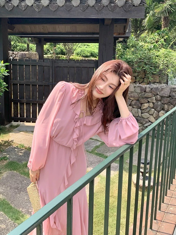 草莓粉浪漫荷葉滾邊V領收腰長洋裝-S-L (Elegant & Love)