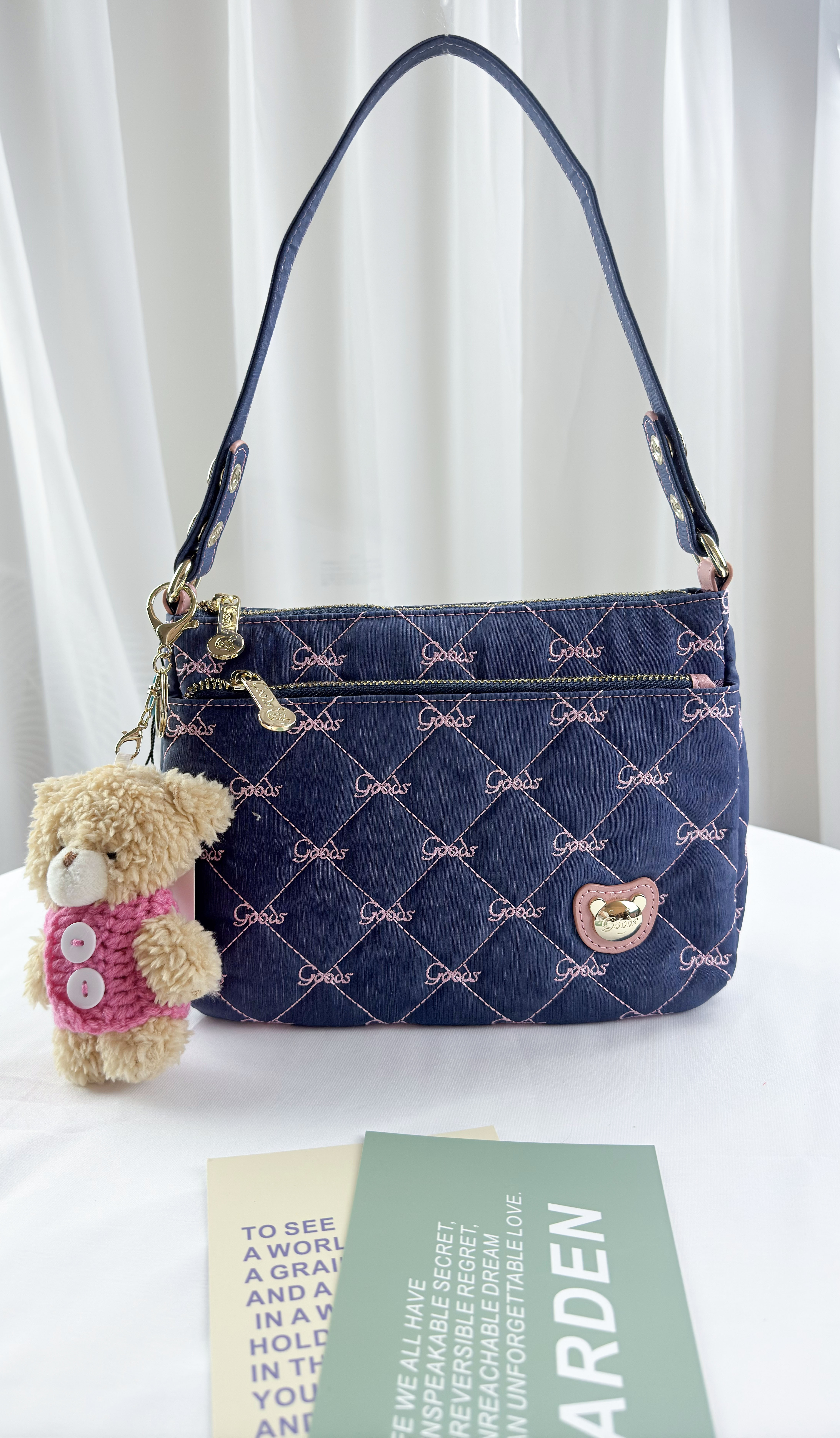 GOODS 牛仔藍拼接櫻花粉 防潑水肩背包 / 側背包 附吊飾 #2563