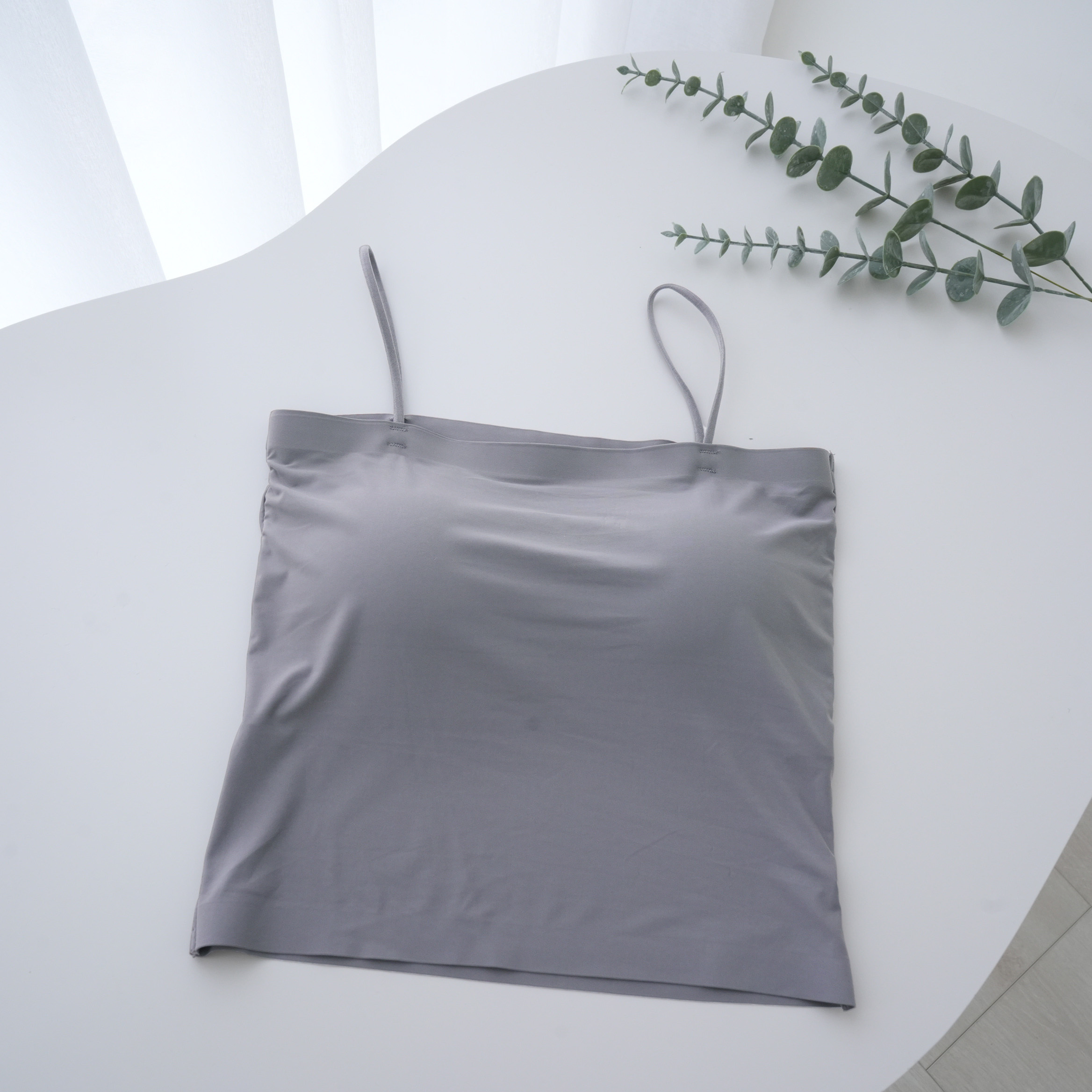 法朵Fado shop｜一字型無痕涼感背心(有胸墊) 526B031 三色