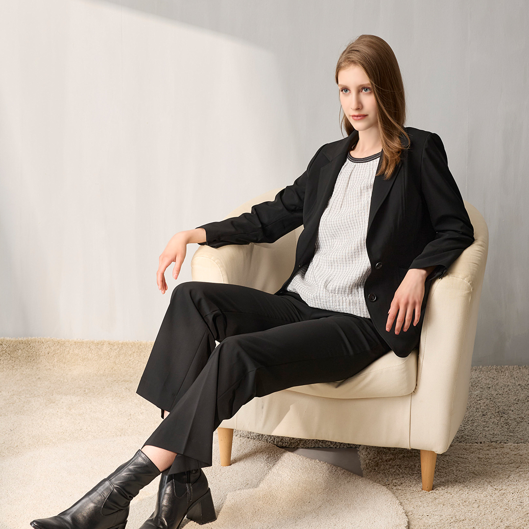 極簡剪裁西裝外套