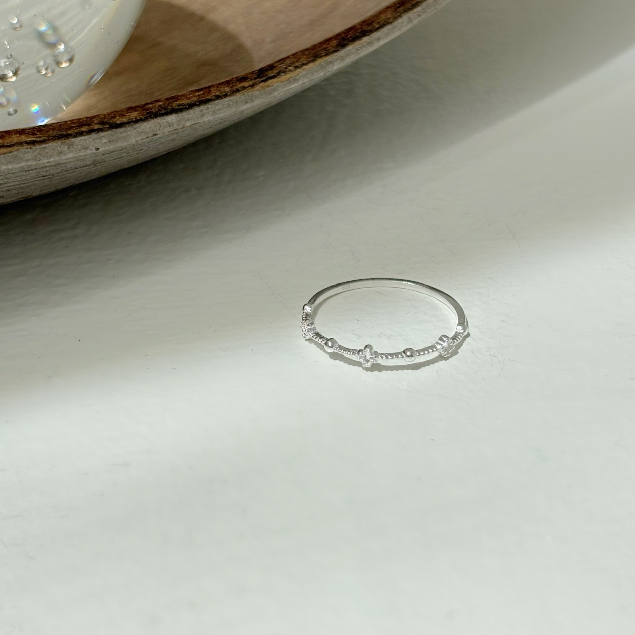 簍空迷你四葉草細戒