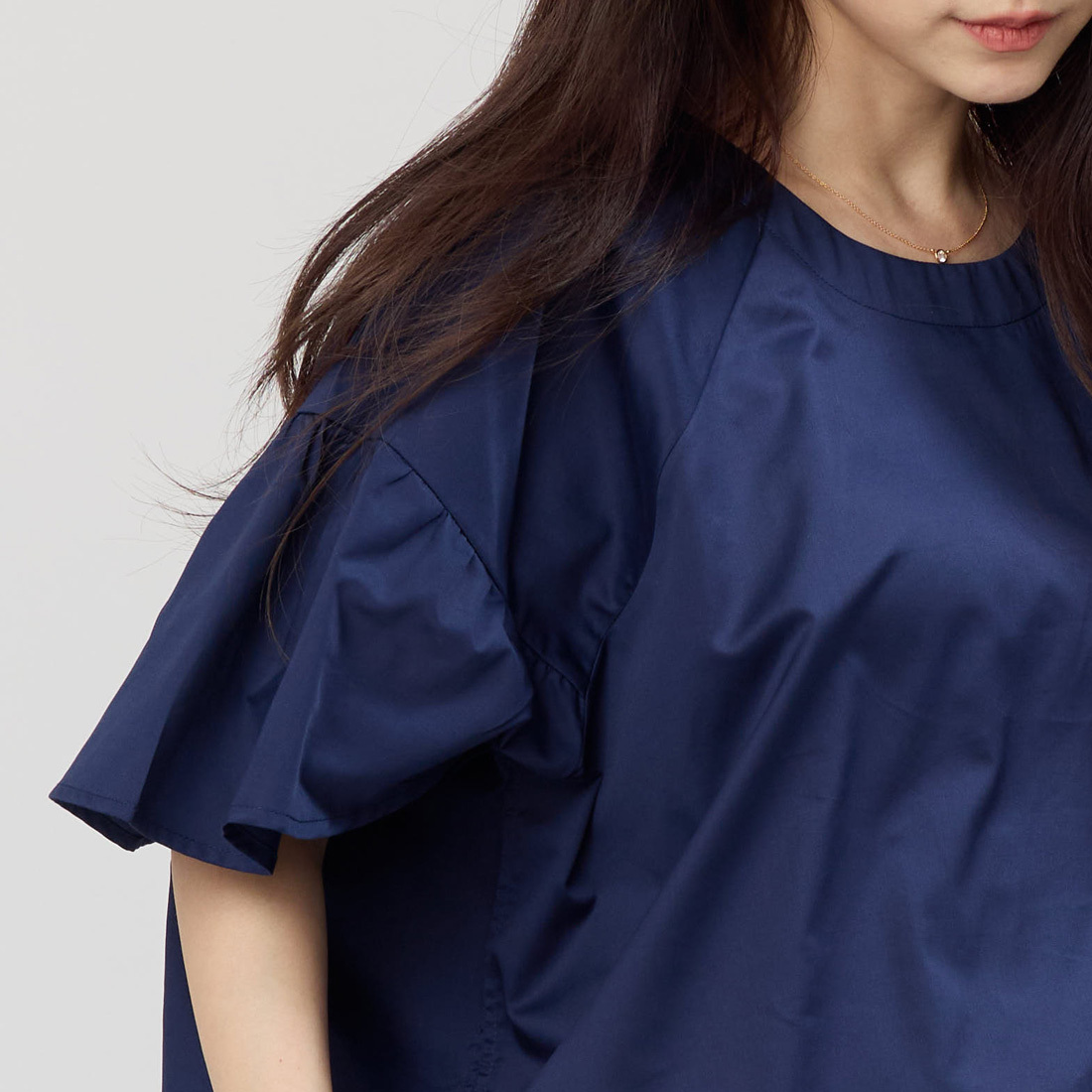 Ashley天絲棉圓領細褶連袖上衣/丈青