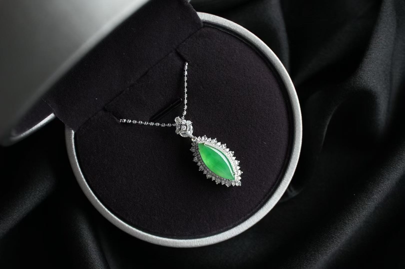 724823 翡翠冰陽綠吊墜