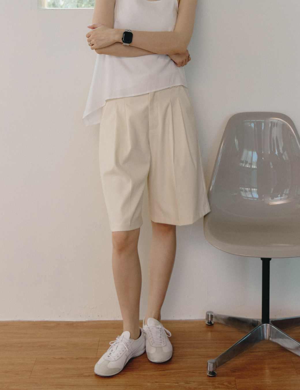 中線設計低腰五分褲（米白色/3尺寸）