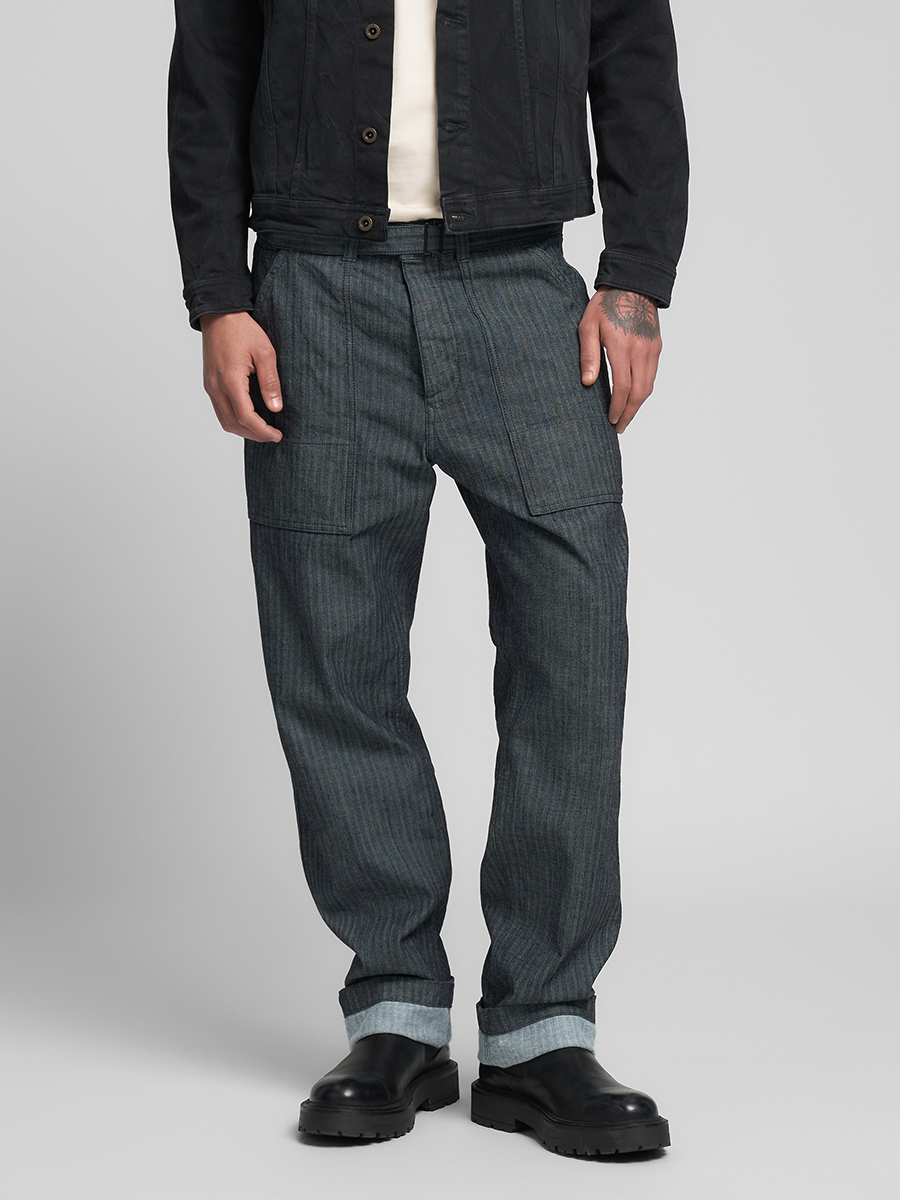 附腰帶中直筒丹寧牛仔褲