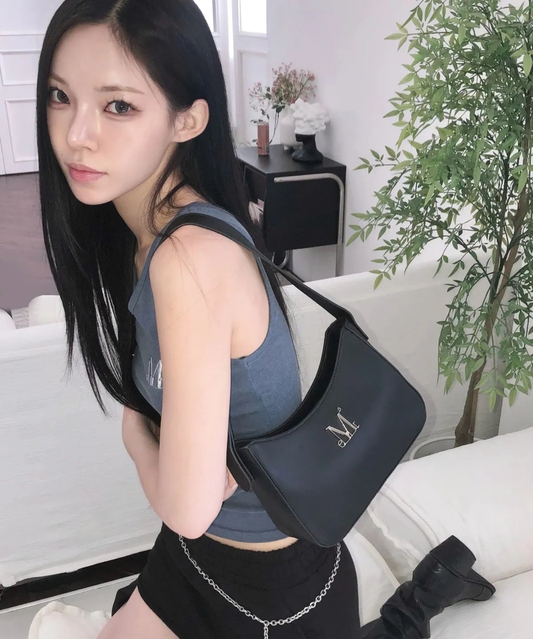 韓國限定🇰🇷 MUCENT TERIN METAL LOGO LEATHER HOBO BAG 金屬標誌 流浪包 單肩包 腋下包 / 預購