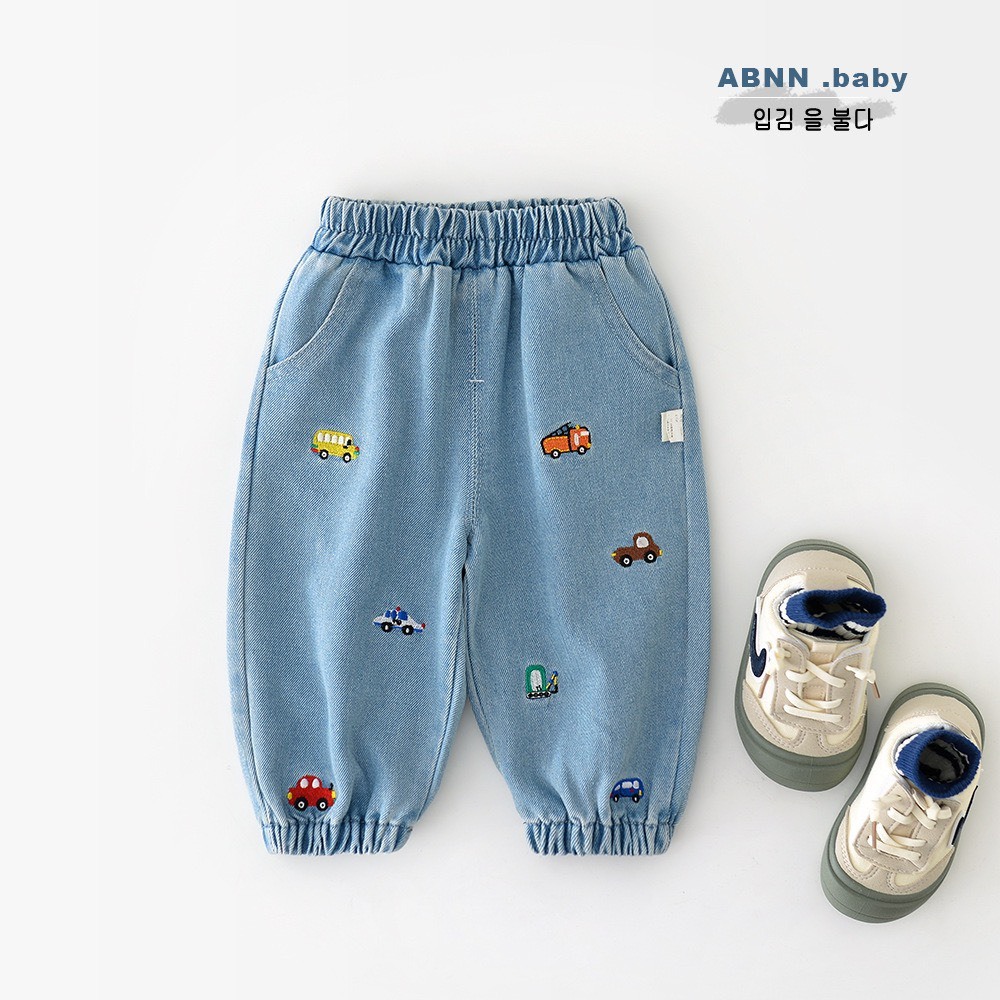 小汽車刺繡牛仔褲