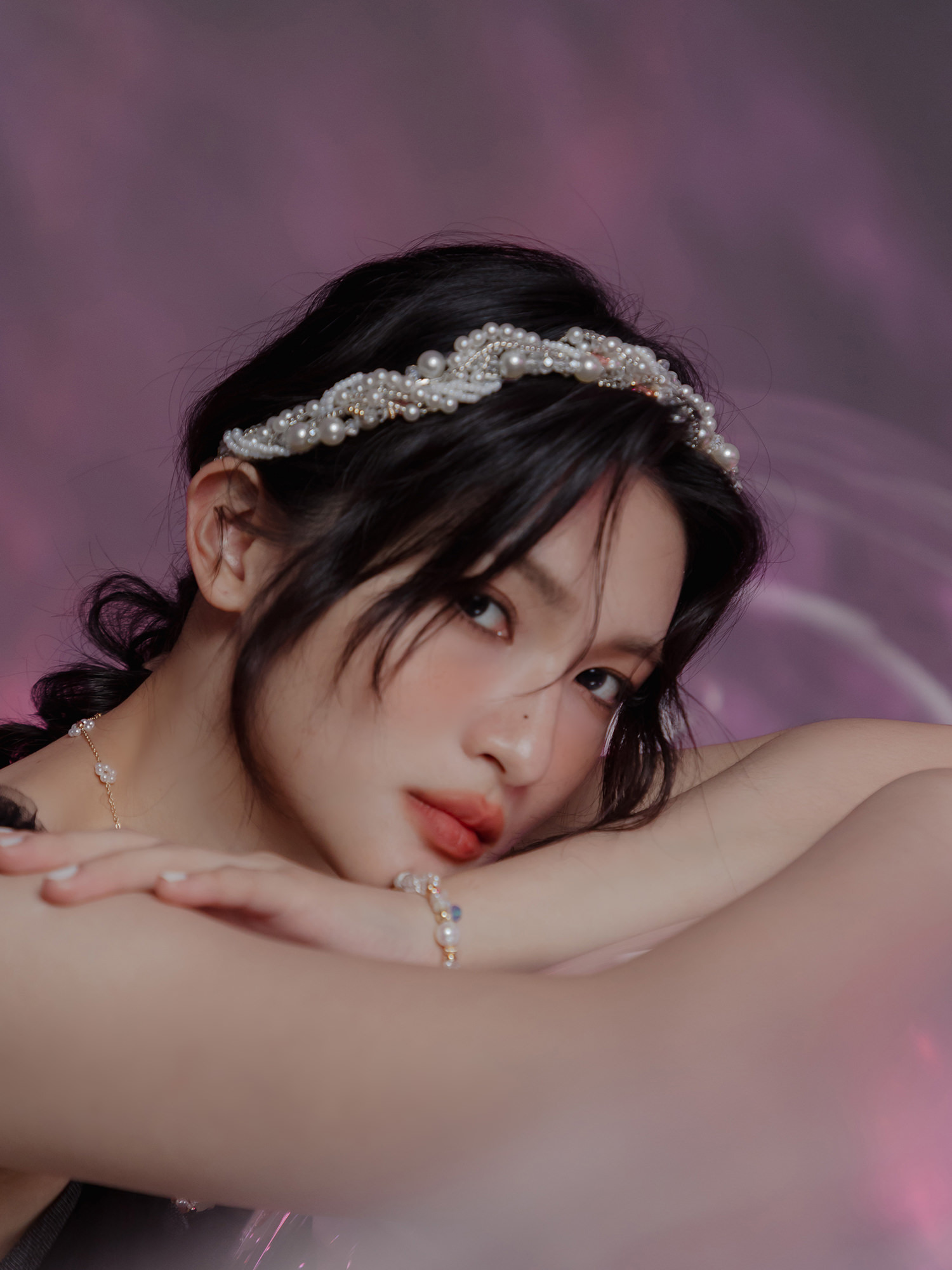 天鵝絨筆觸。MUCHAT手作14KGP施華洛水晶珍珠緞帶髮帶/髮箍