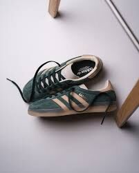 ADIDAS 休閒鞋 GAZELLE INDOOR 綠卡其 麂皮 德訓鞋 男 JH5402