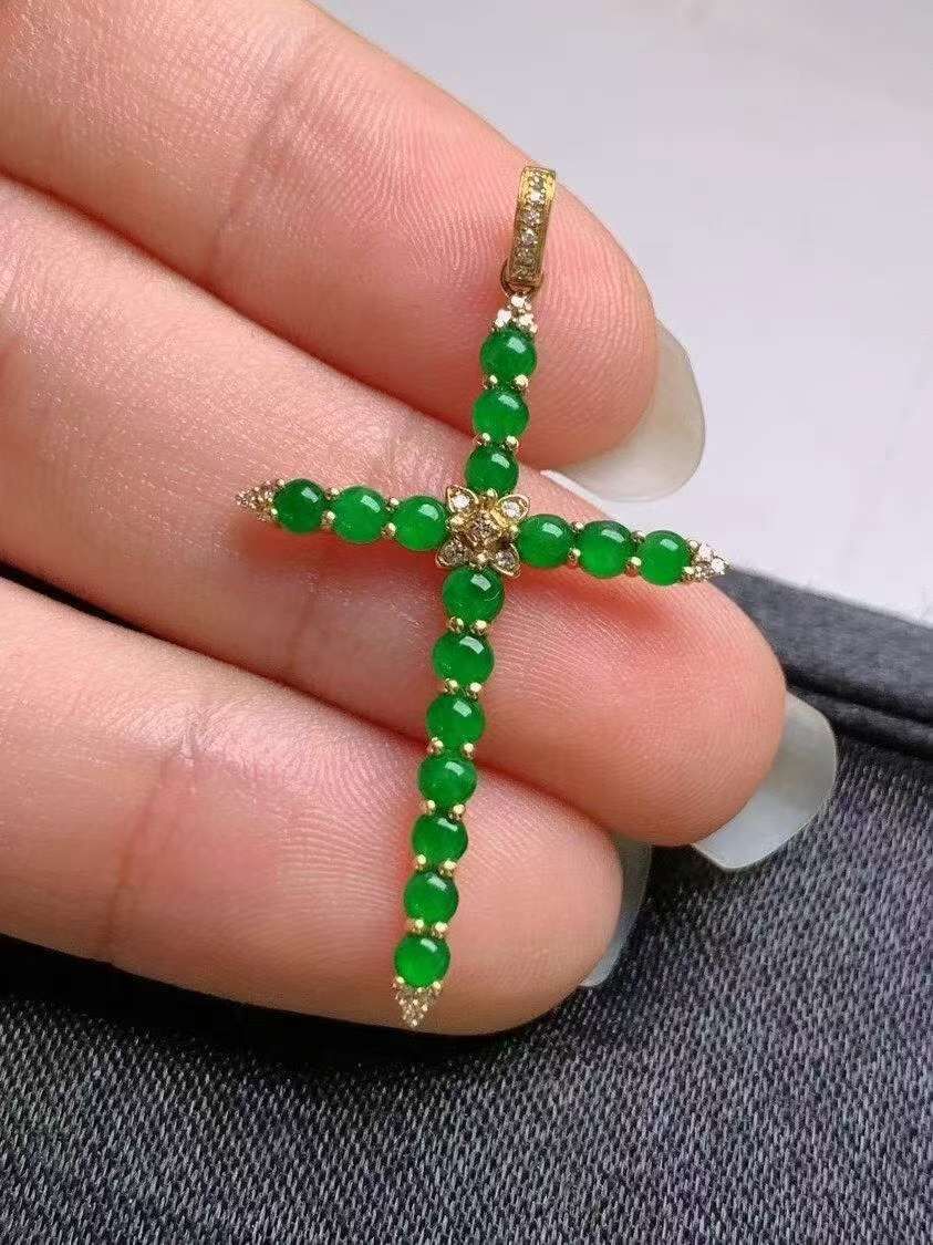 72432 翡翠十字架吊墜