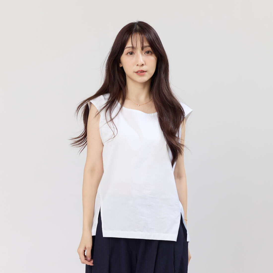 Dolly無袖純色夏日棉質上衣/ 白色