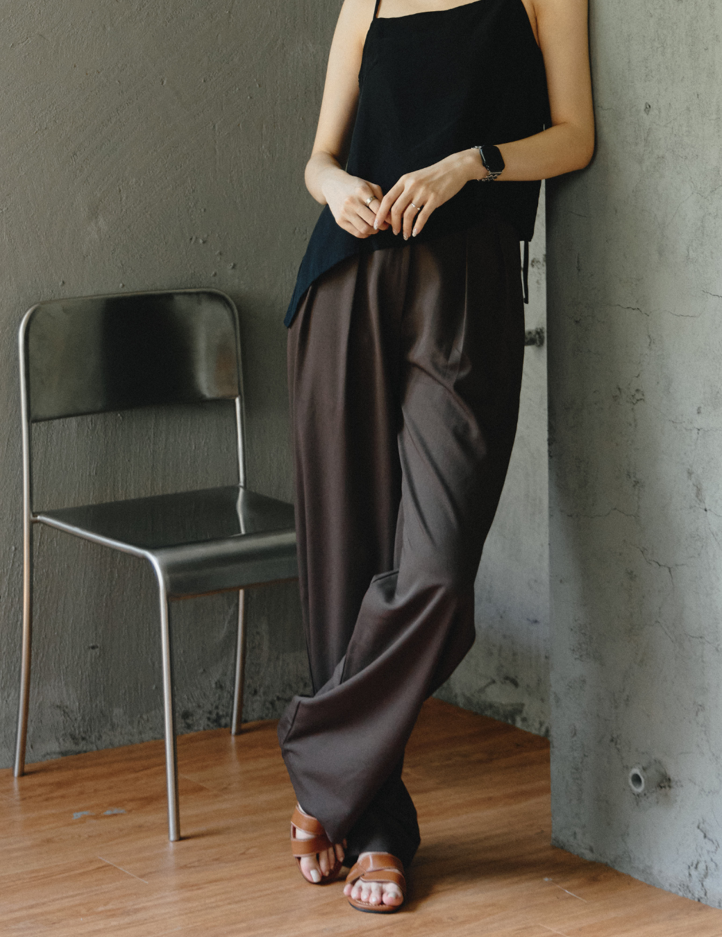 立體打褶垂墜西裝褲（深咖色/4尺寸）