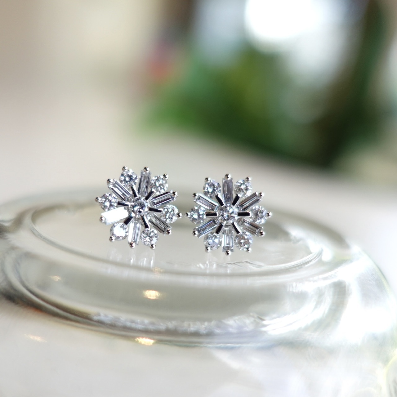 18K金拼鑽耳釘 - 雪花