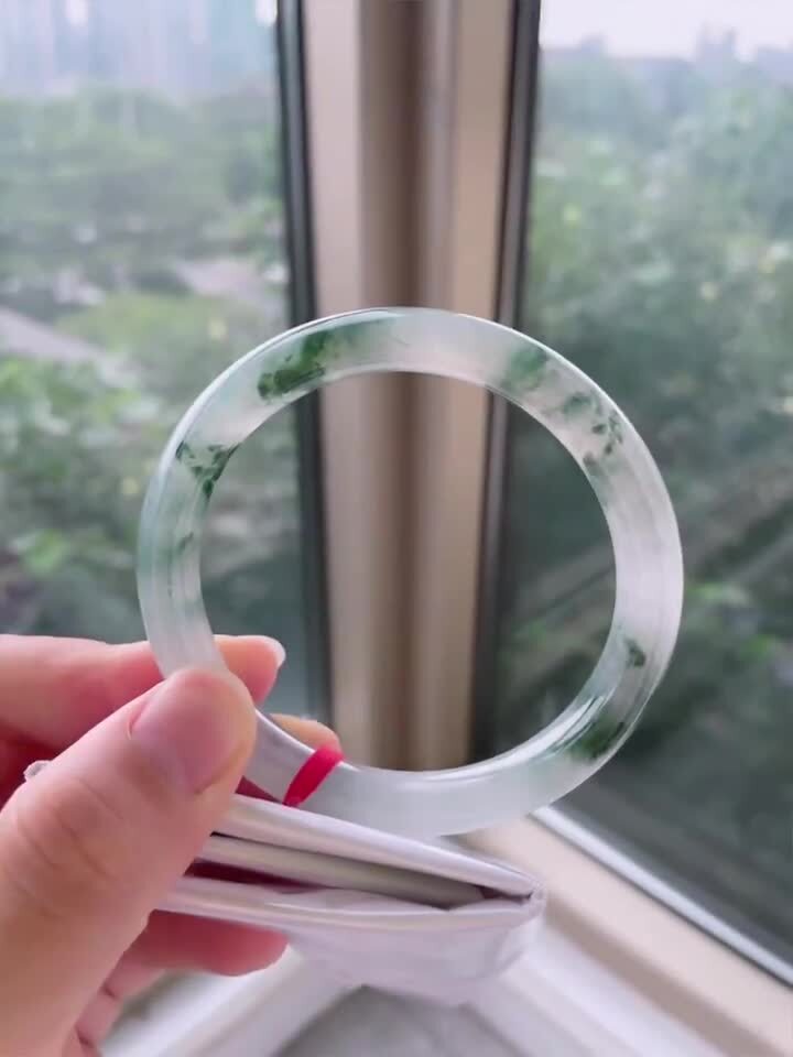 7245840 58.9mm冰飄花圓條翡翠手鐲 (58-60)