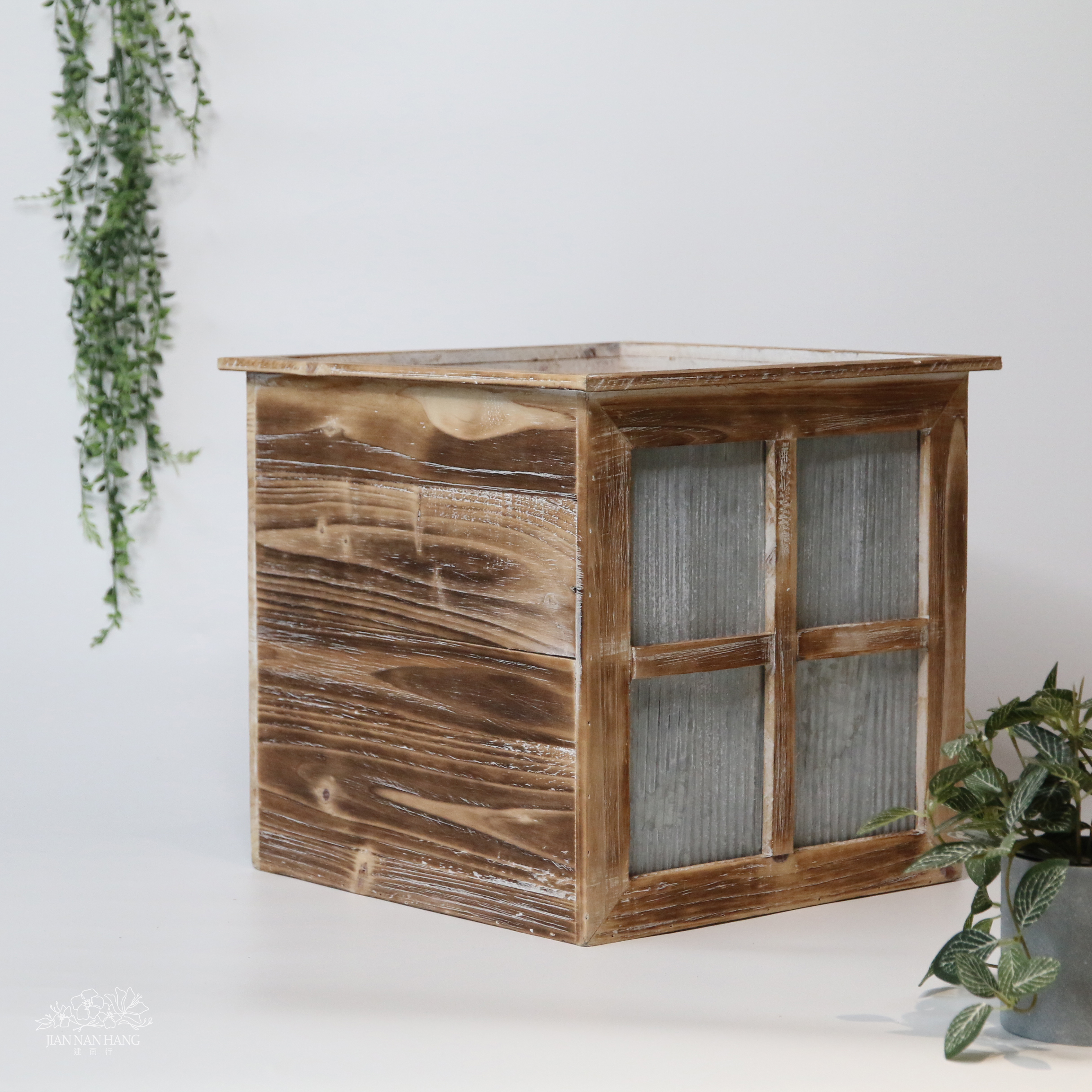 木盒花器 木製 小屋