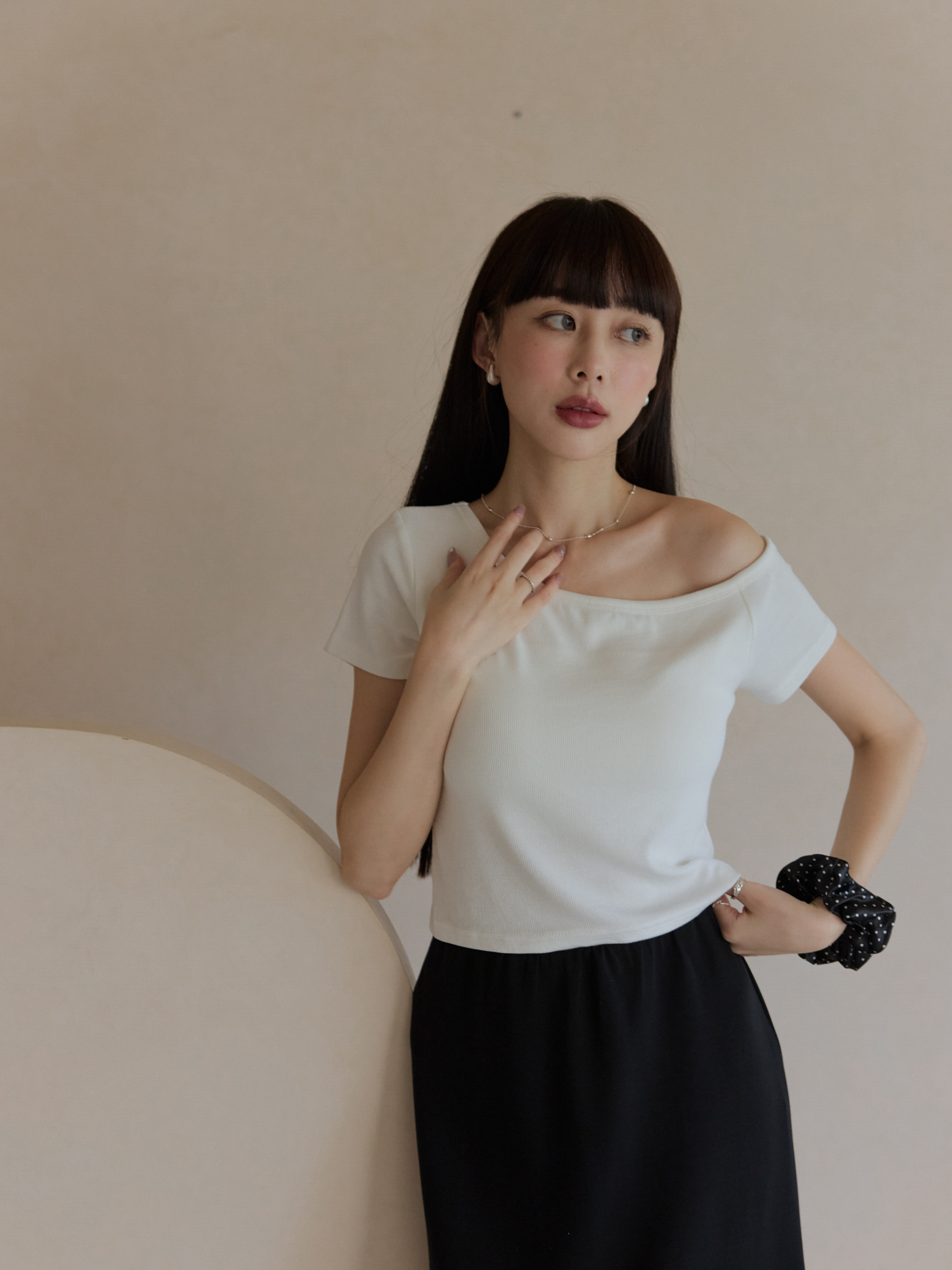 斜領直角肩bra上衣