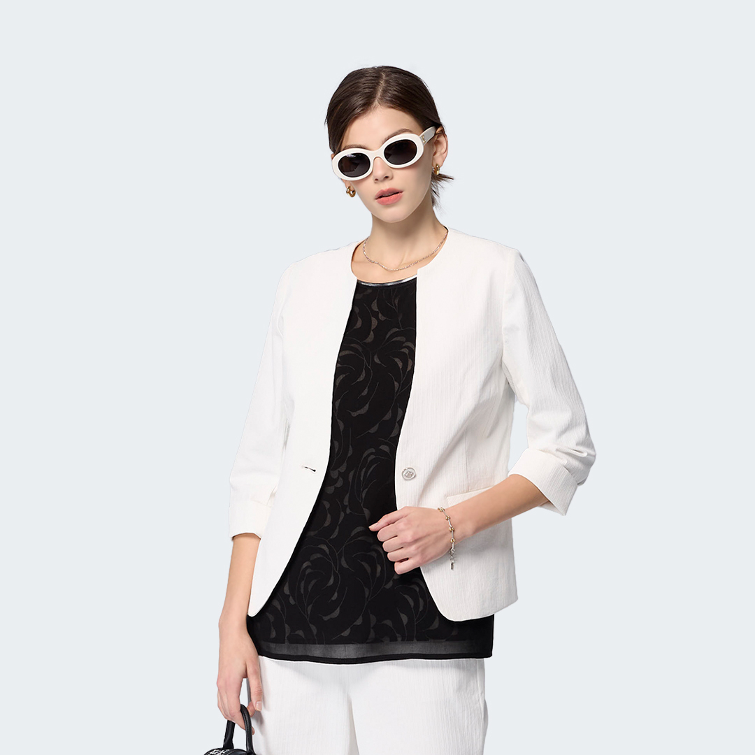 立裁剪接麻感輕西外套