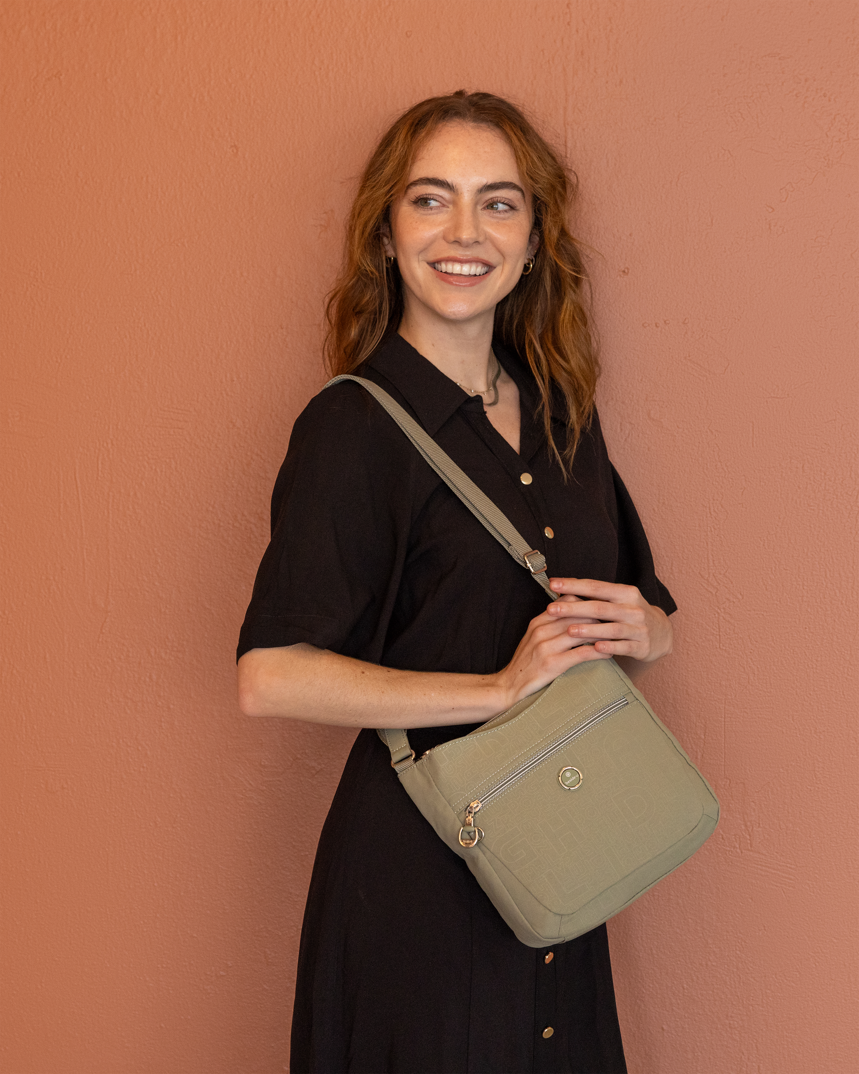 ACTION 斜肩包 BFY2509