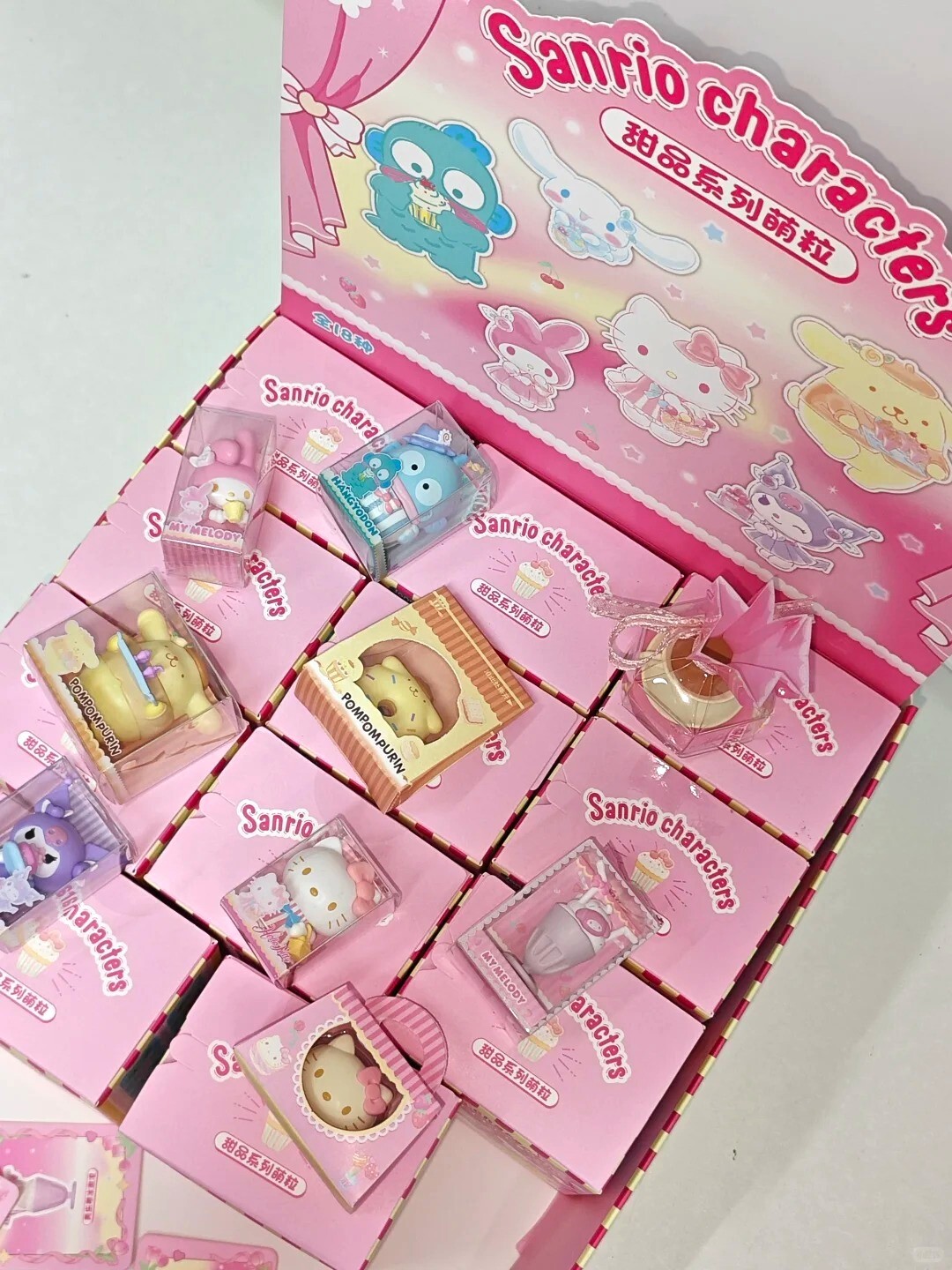 正版三麗鷗甜品系列萌粒盲盒