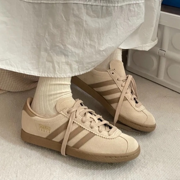 ADIDAS 休閒鞋 STADT 奶茶 泰迪熊 麂皮 德訓鞋 男女 JI1886